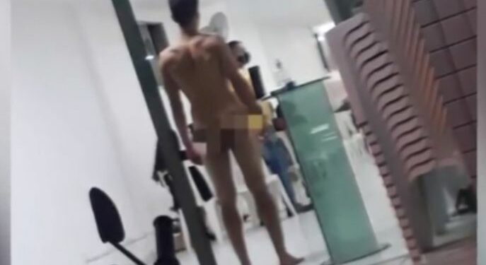 Homem é detido ao entrar em igreja evangélica pelado