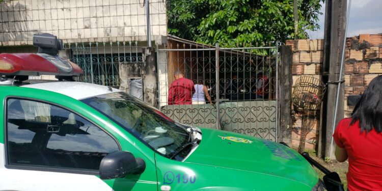 Latrocínio: Aposentado é encontrado morto dentro de casa na zona Norte de Manaus