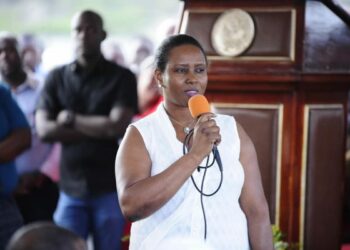 Primeira-dama do Haiti morre após ataque que matou presidente na madrugada desta quarta-feira