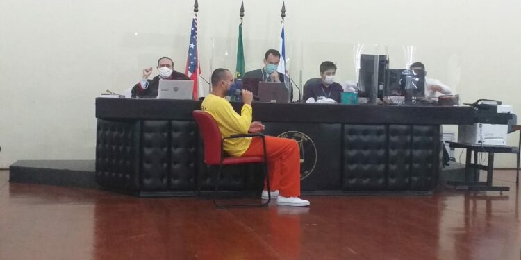 Pai é condenado a mais de 29 anos de prisão por matar filho de 7 anos a pauladas, em Manaus
