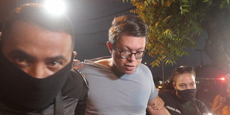 DJ Ivis é preso em Fortaleza por espancar ex-esposa