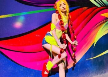 ‘Voa’: Ruivinha de Marte comemora mais de 10 milhões de visualizações do seu clipe