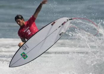 Alerta de Tufão antecipa disputa por medalha no Surf, em Tóquio
