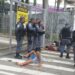 Suspeitos de roubar drogaria são baleados após trocarem tiros com a polícia, em Manaus