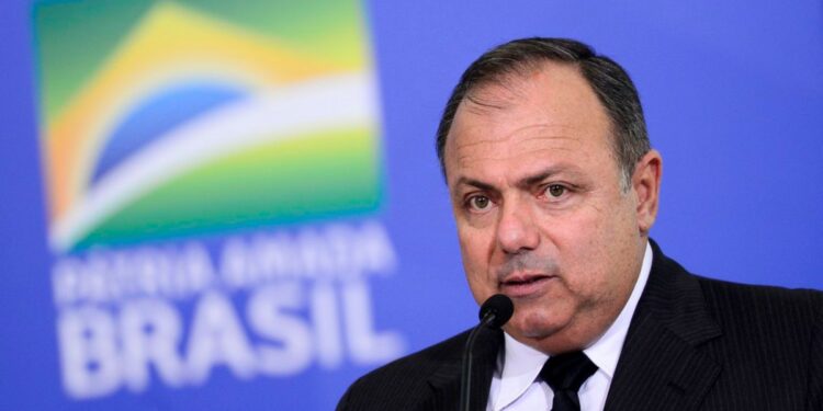 Pazuello nega compra de vacina pelo triplo do preço e diz que apenas cumprimentou empresários