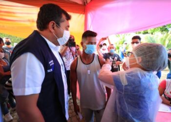 AM aguarda liberação para vacinar adolescentes com idades entre 12 e 17 anos