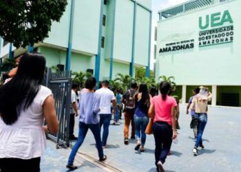UEA divulga lista de aprovados no vestibular e SIS