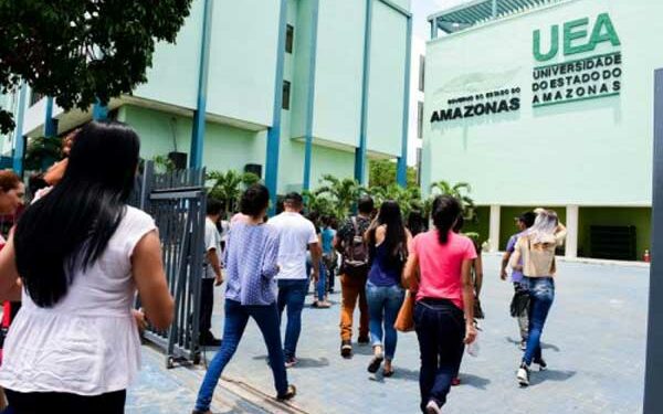 UEA divulga lista de aprovados no vestibular e SIS