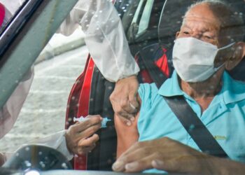 Amazonas começa a aplicar 3ª dose da vacina contra Covid-19 em setembro