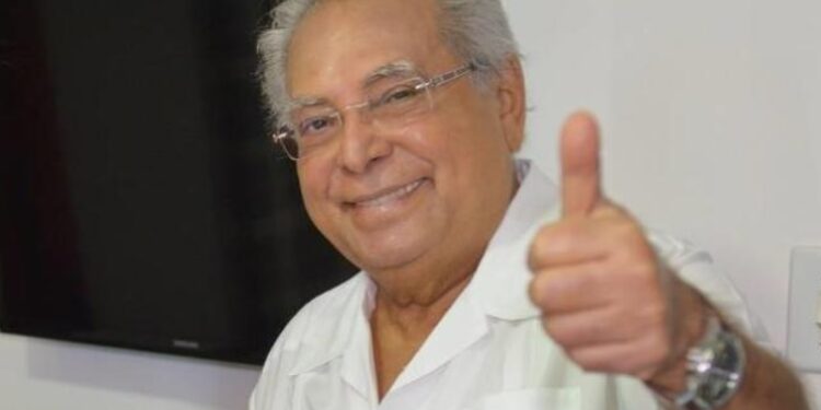Amazonino Mendes articula candidatura a governo do estado em 2022
