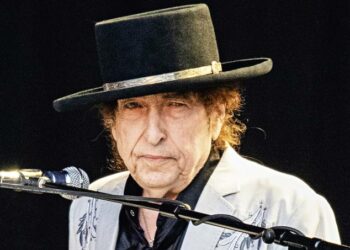 Bob Dylan é processado por abusar sexualmente de adolescente de 12 anos