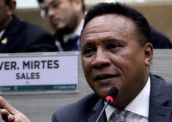 Vereador bolsonarista Marcel Alexandre é o único parlamentar a não se vacinar contra Covid-19