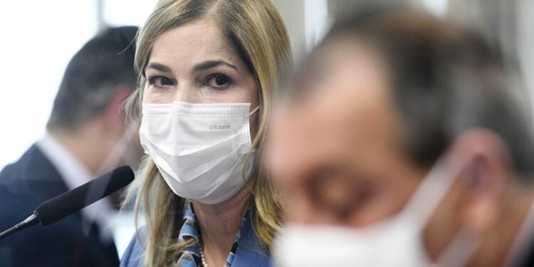 CPI da Pandemia aprova afastamento da ‘capitã cloroquina’ do MS