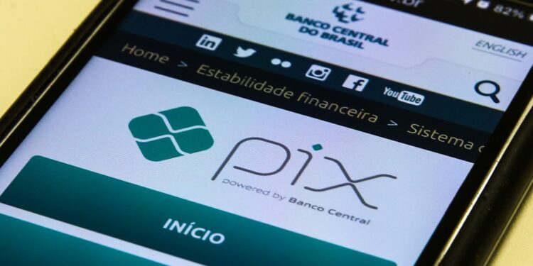 Pix terá medidas de segurança para coibir sequestros e roubos