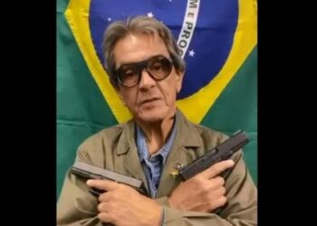 Roberto Jefferson passa por audiência de custódia e prisão domiciliar é negada