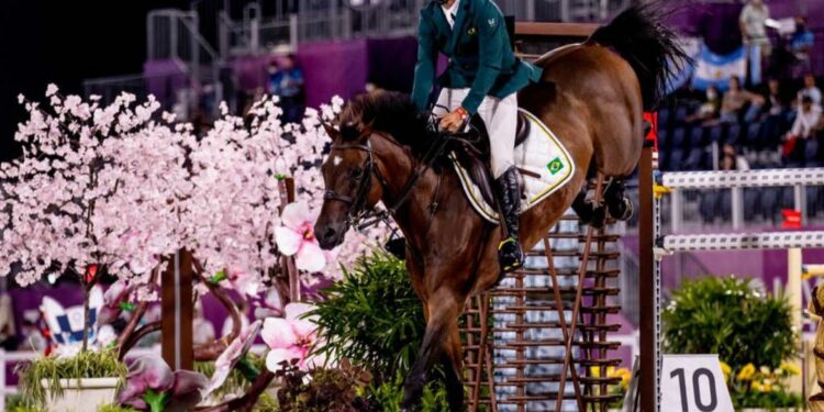 Brasil avança à final de saltos no hipismo em Tóquio