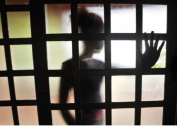 Adolescente faz carta de suicídio após ser abusada sexualmente pelo tio