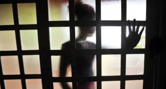 Adolescente faz carta de suicídio após ser abusada sexualmente pelo tio