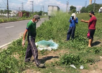 Homem é encontrado morto dentro de saco com corpo ensanguentado e mãos amarradas