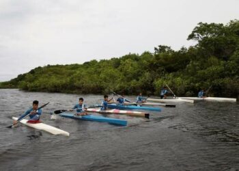 Sonho: Crianças ribeirinhas do Amazonas se inspiram em ouro olímpico de canoagem