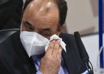 Reverendo chora em depoimento na CPI da Pandemia “Eu tenho culpa sim”, disse