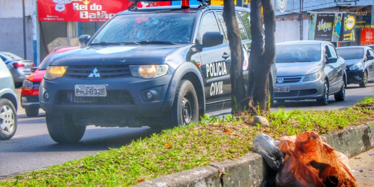 Partes de corpo esquartejado é encontrado dentro de saco, na zona Leste de Manaus