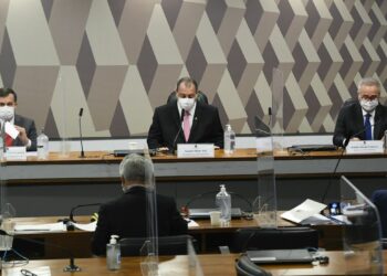 Documento sobre Covid era informal e foi alterado, diz auditor do TCU