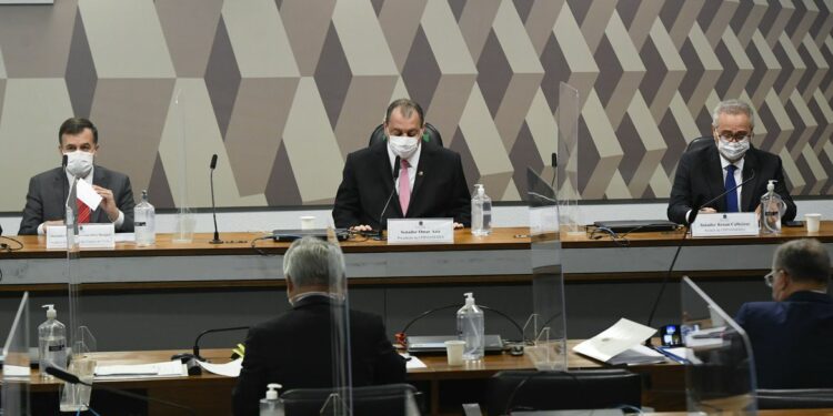 Documento sobre Covid era informal e foi alterado, diz auditor do TCU