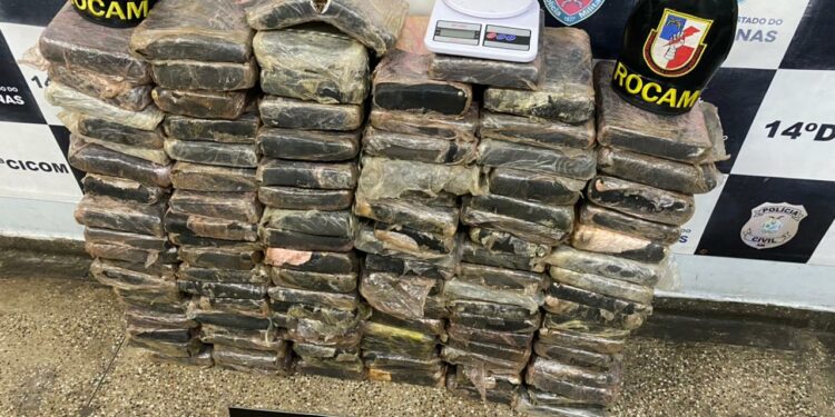 Rocam ‘estoura boca de fumo’ e apreende cerca de 108 quilos de maconha na zona Leste