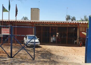 Ciúmes: Aluna é golpeada com faca na nuca por colega de classe