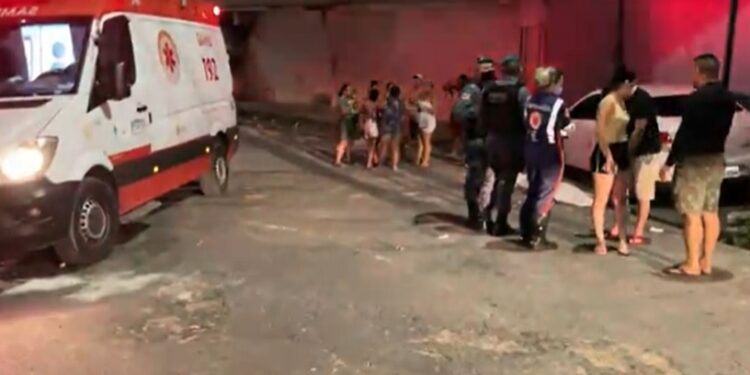 Homem é linchado por populares no Jorge Teixeira