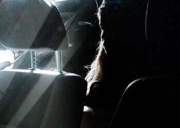 Jovem é estuprada ao aceitar carona de desconhecido, em Manaus