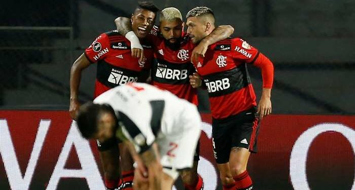 Delegação do Flamengo sofre injúria racial após golear Olimpia pela Libertadores