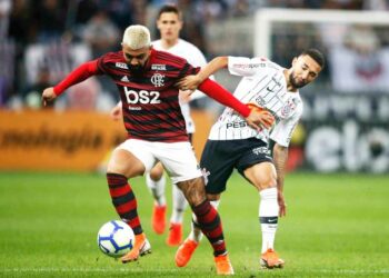 Hoje tem clássico do futebol brasileiro: Corinthians e Flamengo jogam pelo Brasileirão