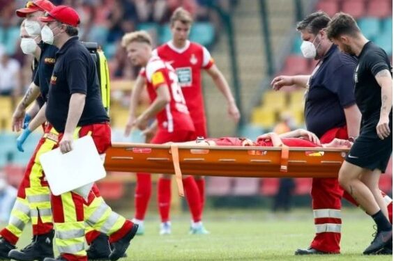Jogador alemão fratura crânio durante partida de futebol