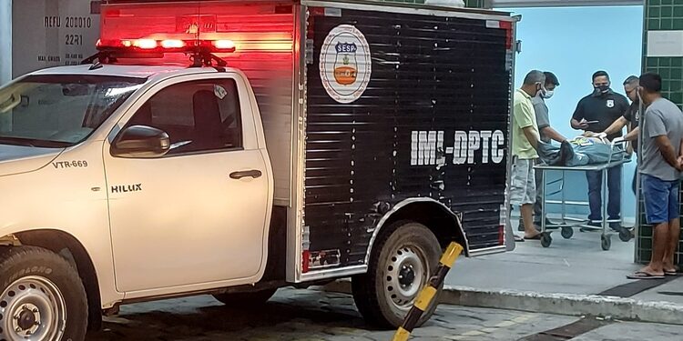 Jovem é executado cerca de 20 tiros na zona Norte de Manaus