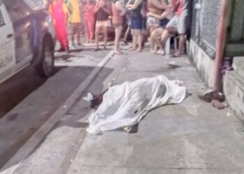 Homem é assassinado após tentar fugir de atiradores no Novo Aleixo