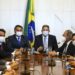 Bolsonaro entrega medida provisória do novo Bolsa Família