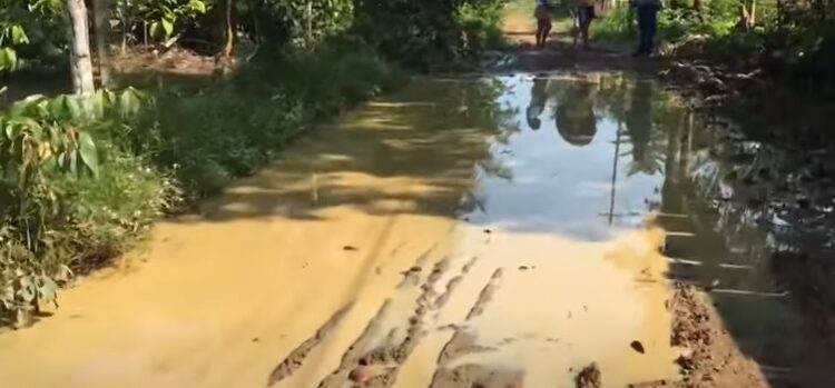 Moradores de Manacapuru reclamam de falta de saneamento básico na cidade