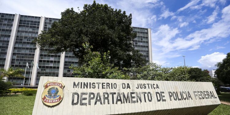 PF desarticula associação criminosa suspeita de invadir site do TSE
