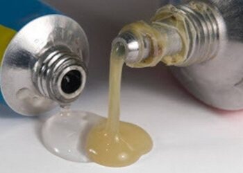 Homem morre ao usar supercola como preservativo