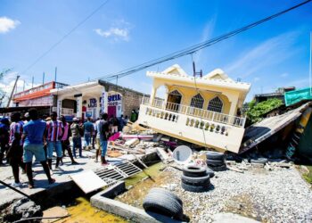 Novo terremoto atinge Haiti horas após desastre que deixou mais de 300 mortos