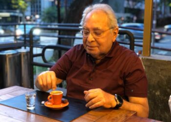 Amazonino bomba nas redes com postagens criativas e de resgate de suas realizações