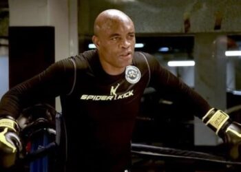 Anderson Silva anuncia aposentadoria para antes de completar  50 anos