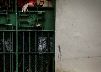 Justiça determina interdição da carceragem de Iranduba e transferência de presos para Manaus