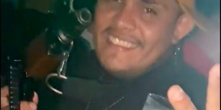 Líder do Comando Vermelho no Amazonas é preso a caminho da praia do Leblon, do RJ