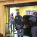 Idoso tem o corpo crivado de balas após ter casa invadida por criminosos, no Novo Aleixo