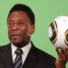 Pelé passa por cirurgia para retirada de tumor do cólon e segue na UTI