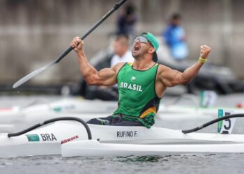 Paralimpíadas: Brasil conquista inédito ouro, e prata na canoagem
