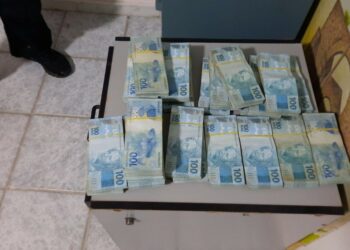 Prefeito Daniel do Açaí é preso com mais de R$400 mil escondido dentro de casa